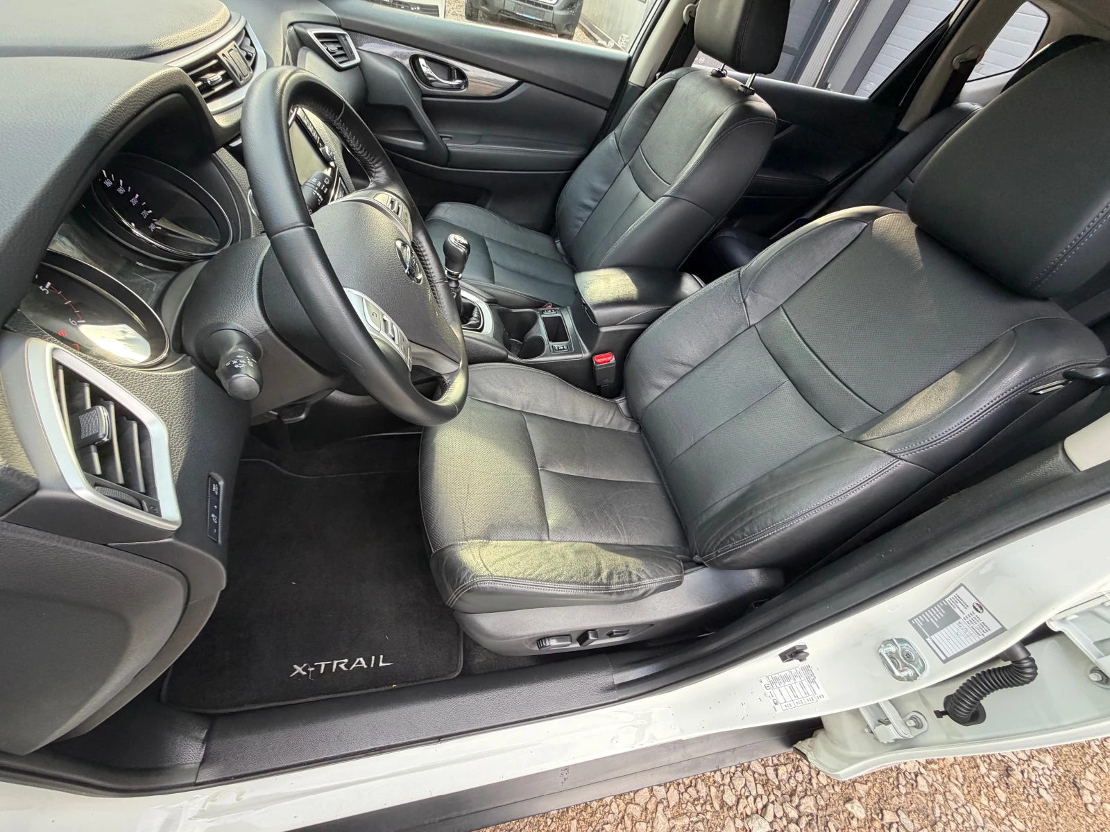Nissan X-trail 1.6DCI* FULL* TEKNA* CAM360* Navi, снимка 9 - Автомобили и джипове - 55228608