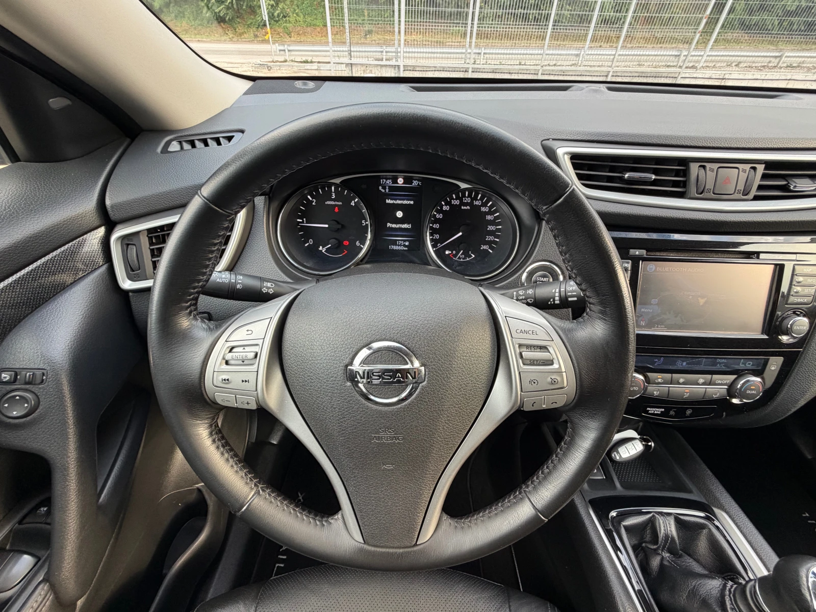Nissan X-trail 1.6DCI* FULL* TEKNA* CAM360* Navi, снимка 10 - Автомобили и джипове - 55228608