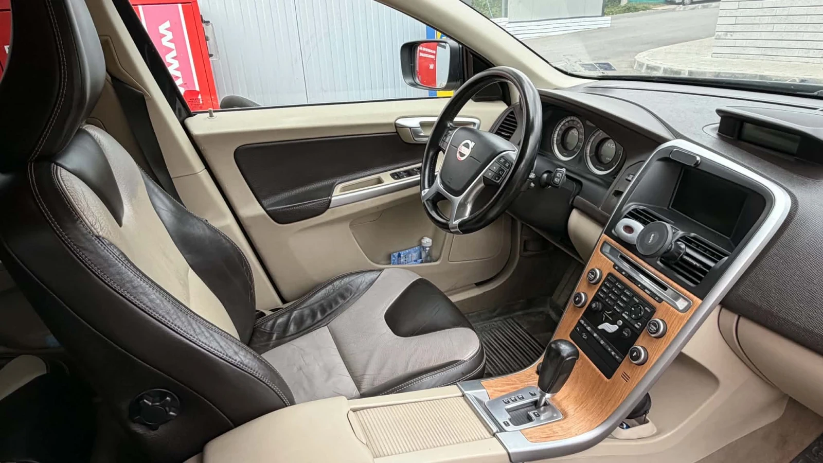 Volvo XC60 AWD D5 | Mobile.bg � ����������� 12