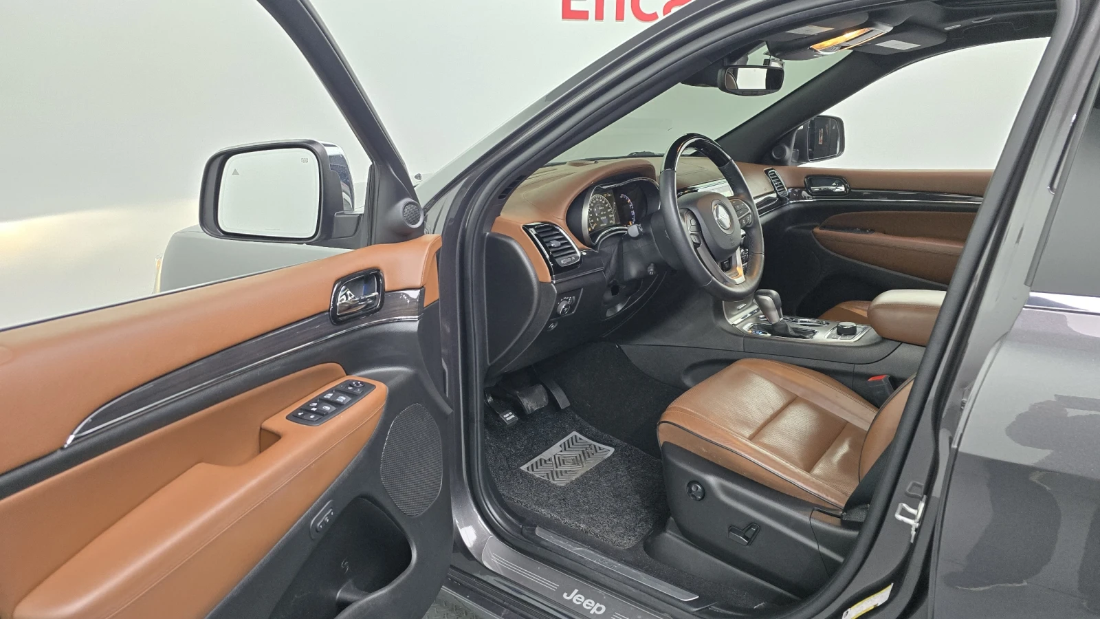 Jeep Cherokee 3.6* BLIND SPOT* ЕЛ. БАГАЖНИК* ЛЮК* КРАЙНА ЦЕНА, снимка 10 - Автомобили и джипове - 55594924