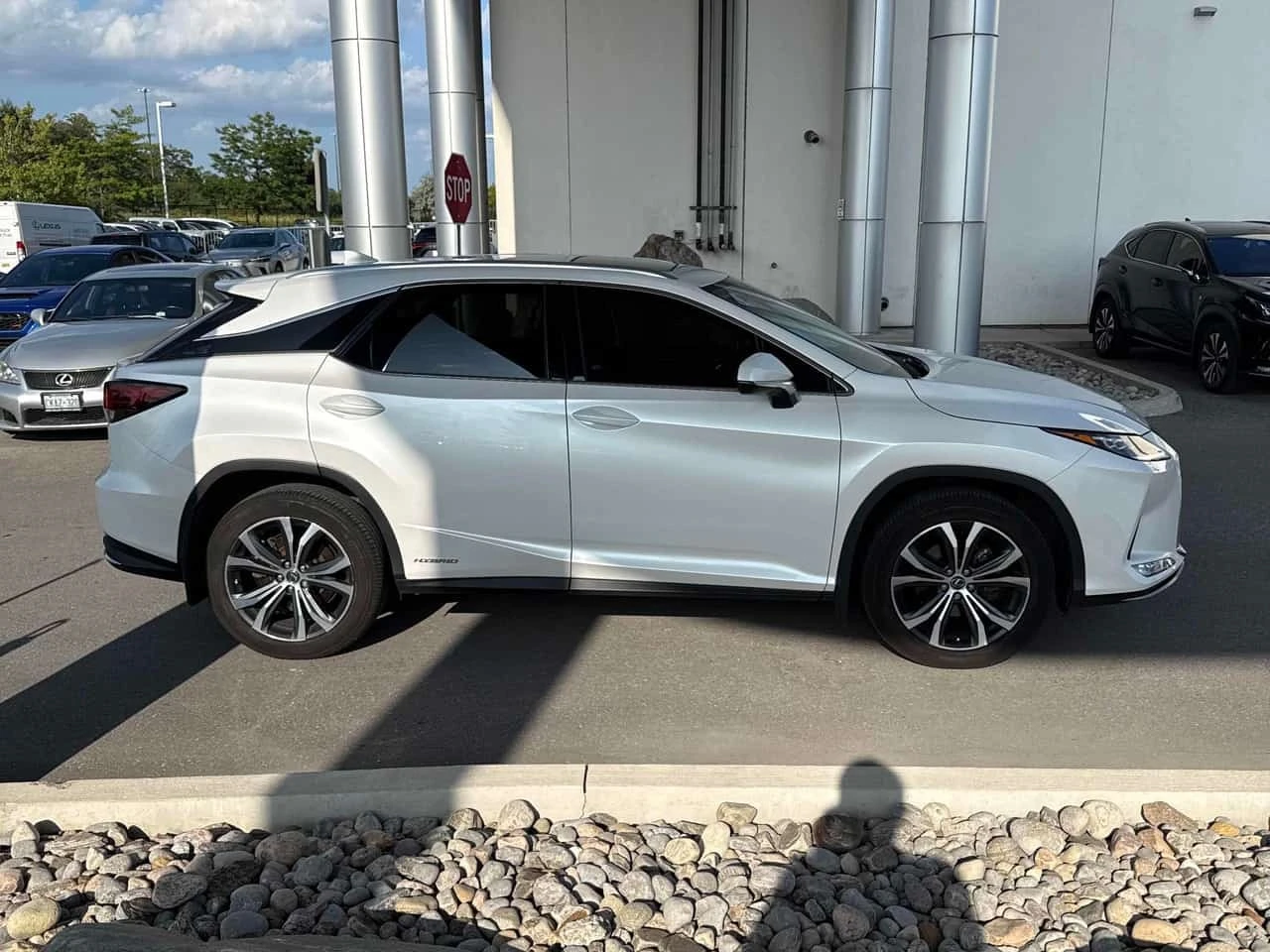 Lexus RX 450h | CARFAX | ГЛАВНО ПРЕДСТАВИТЕЛСТВО НА LEXUS, снимка 4 - Автомобили и джипове - 55746902