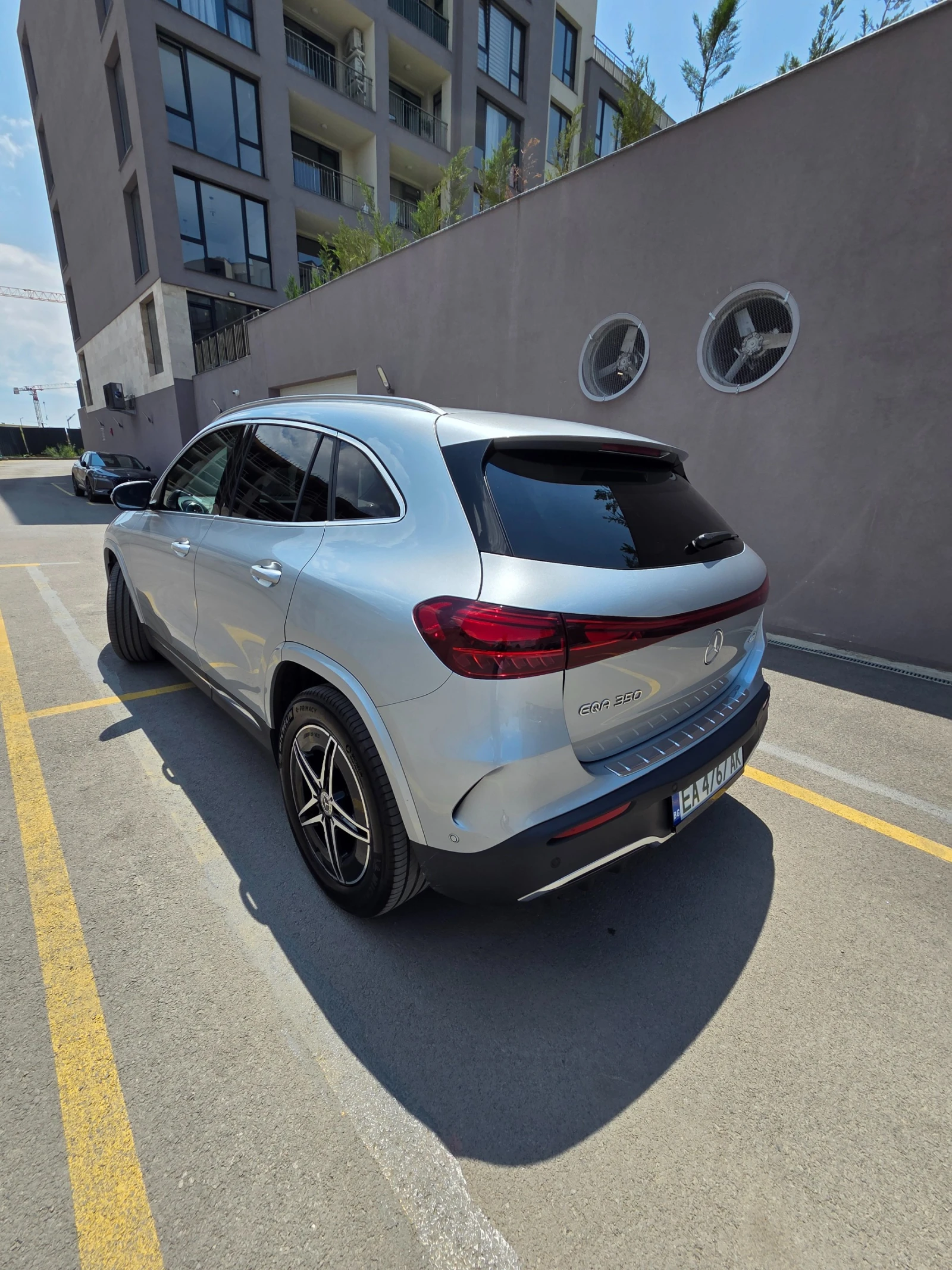 Mercedes-Benz EQA EQA 350 4MATIC AMG Line Advanced | FACELIFT  , снимка 4 - Автомобили и джипове - 55900657