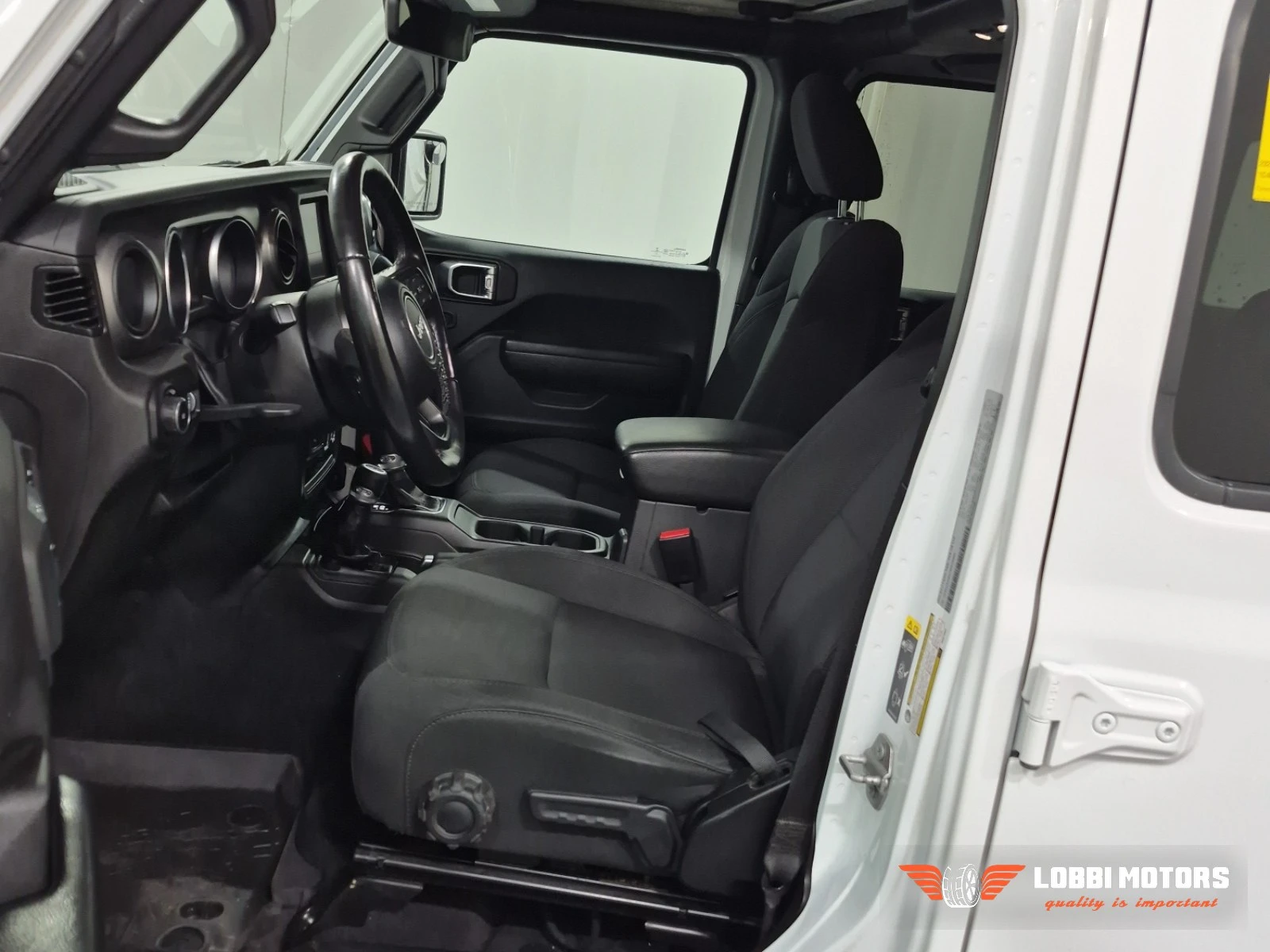 Jeep Wrangler, снимка 5 - Автомобили и джипове - 55928324