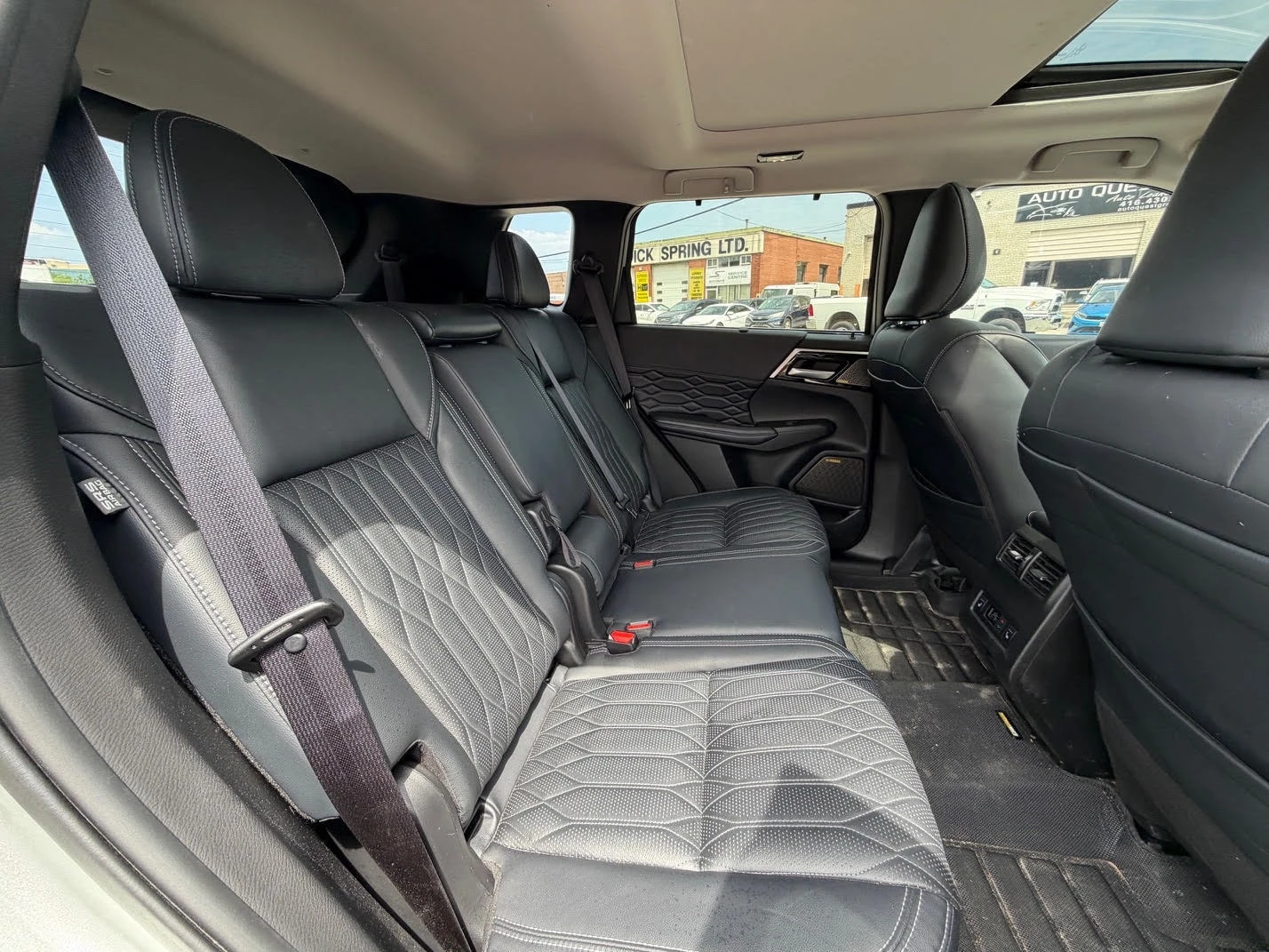 Mitsubishi Outlander * GT * CARFAX * ОПЦИЯ ЗА ФИНАНСИРАНЕ , снимка 12 - Автомобили и джипове - 55940105