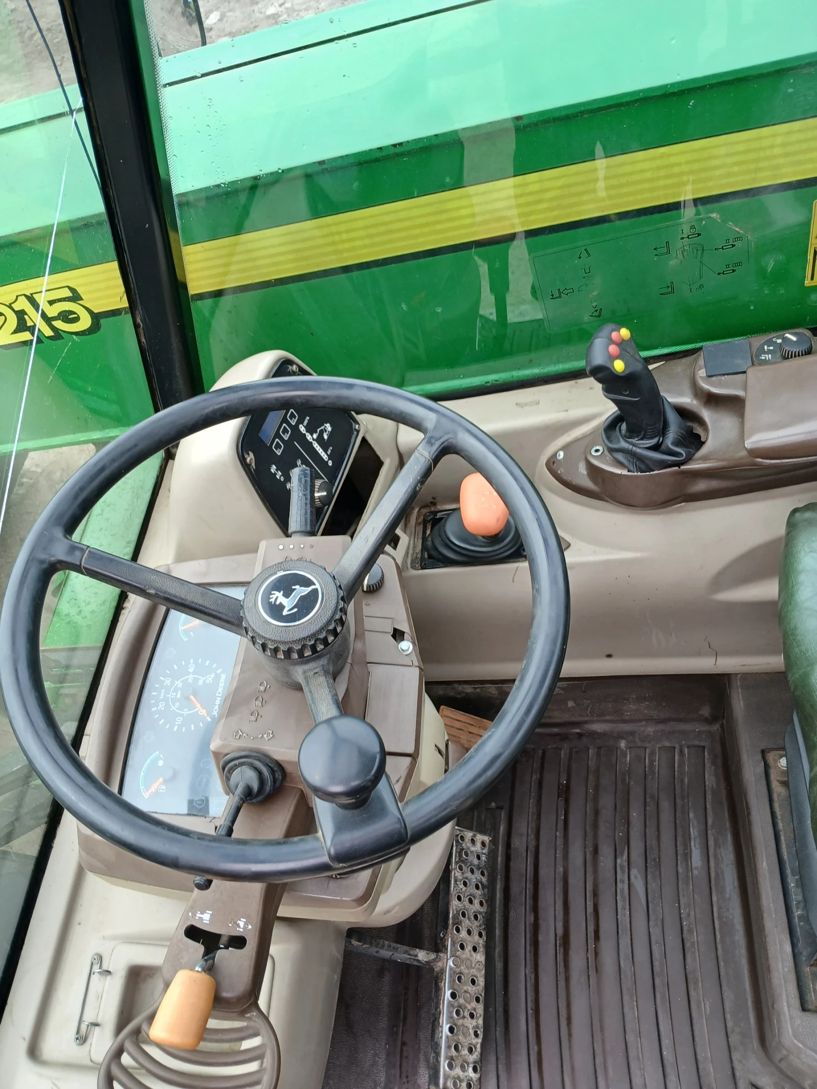 Телескопичен товарач John Deere 3215, снимка 5 - Селскостопанска техника - 55085386