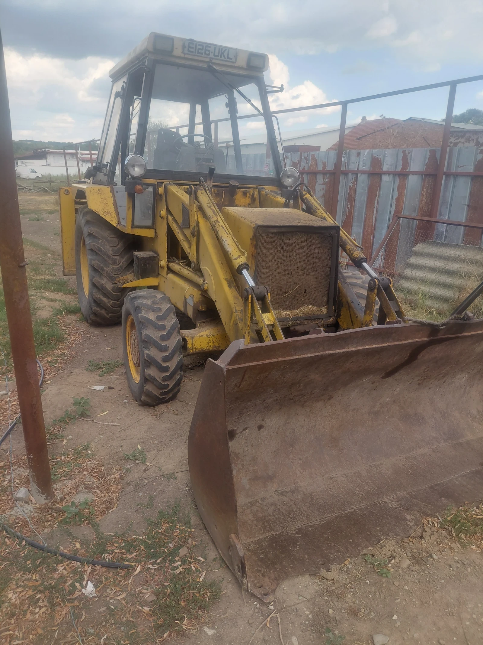 Трактор Zetor 8011, снимка 3 - Селскостопанска техника - 56105823