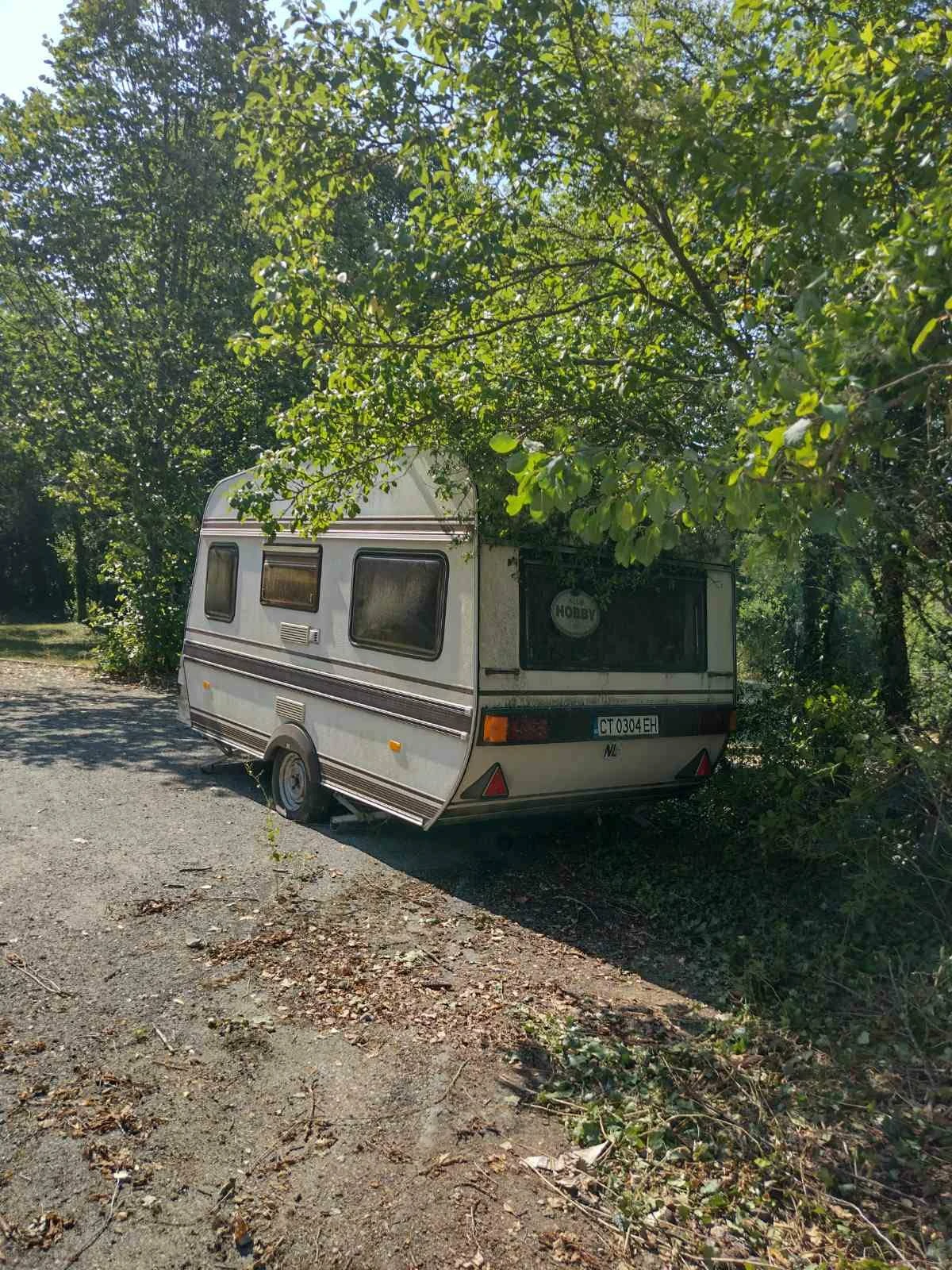 Каравана Hobby 360, снимка 2 - Каравани и кемпери - 54149799