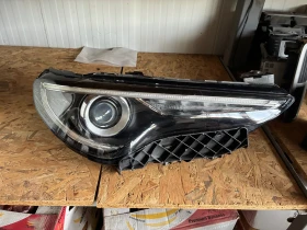 Alfa Romeo Stelvio Алфа Ромео Стелвио. Десен фар. Би-ксенон. 50552984. С забележки. 2 счупени захват, снимка 1