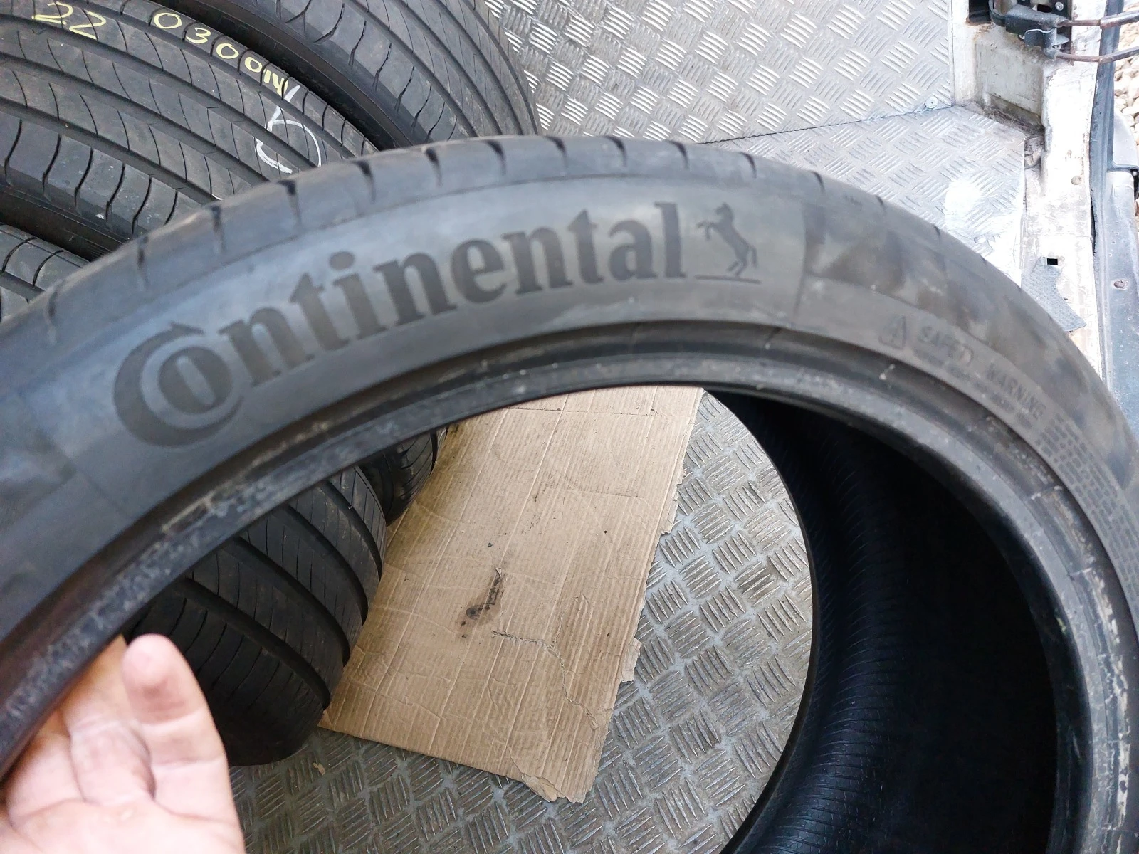 ���� 235/40R19 | Mobile.bg � ����������� 4