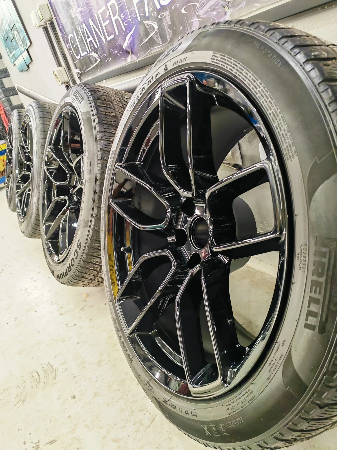    275/40R20  Dodge Challenger | Mobile.bg   2