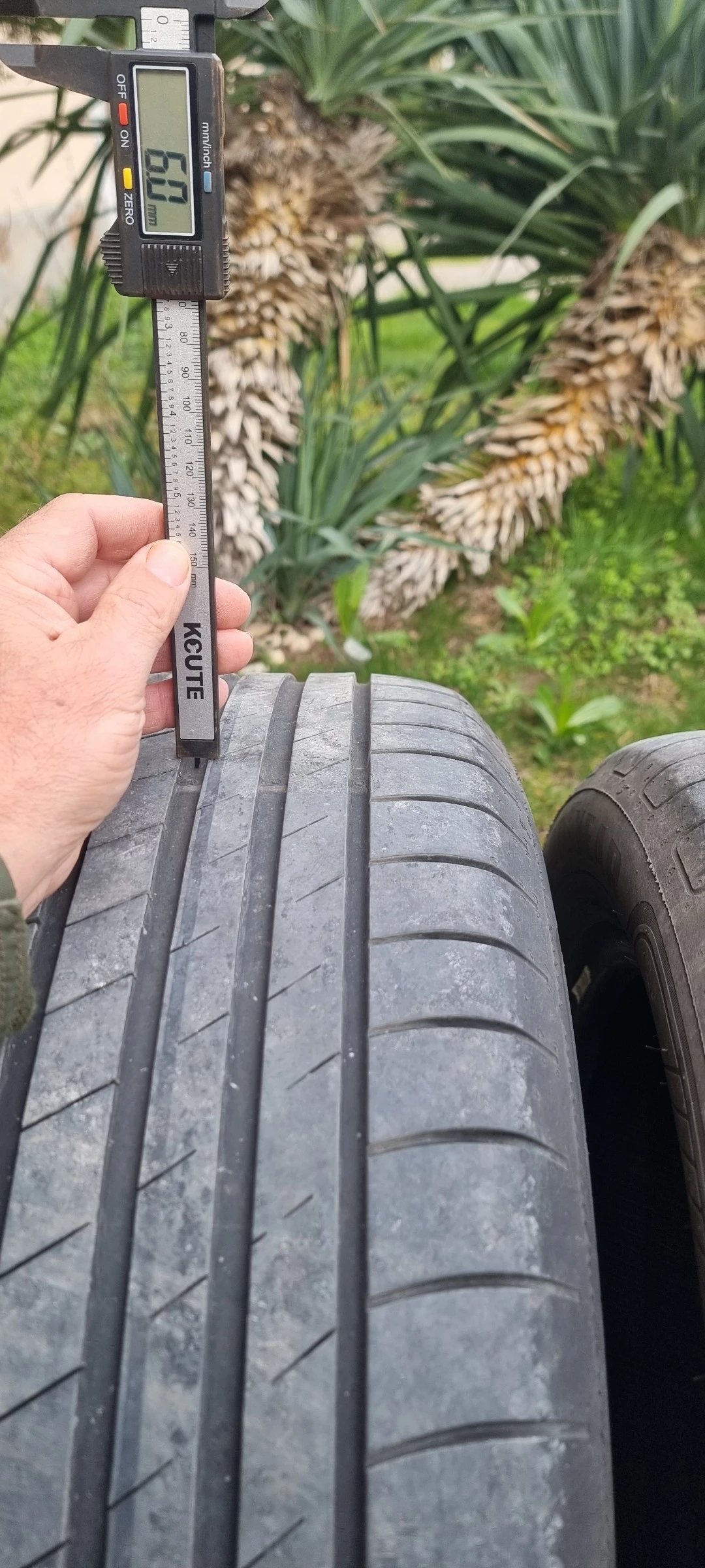 Гуми Летни 225/55R17, снимка 11 - Гуми и джанти - 53931132