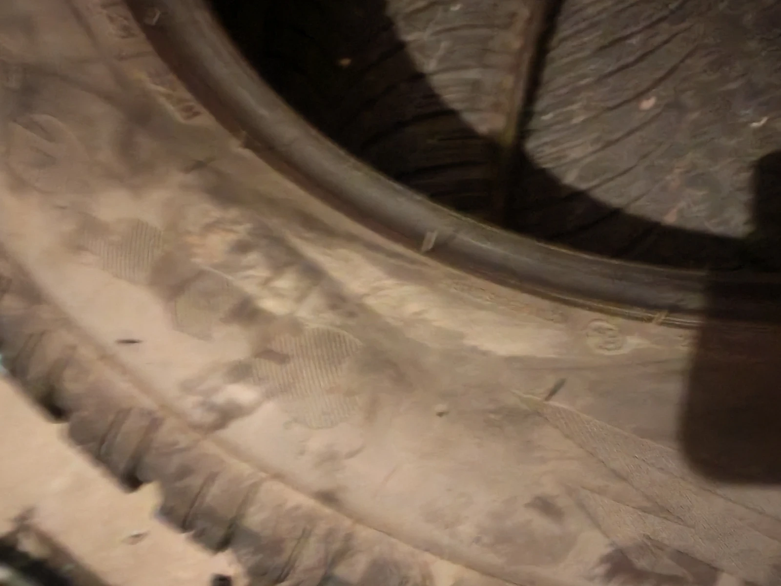 Гуми Зимни 235/60R18