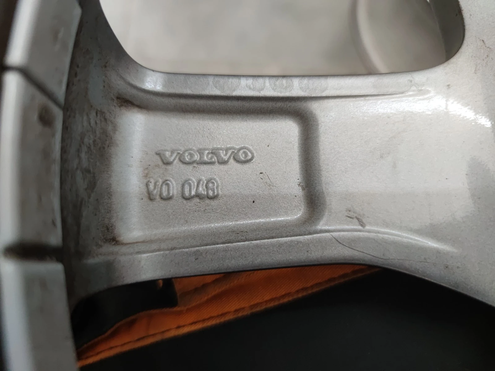 Джанти за Volvo, снимка 9 - Гуми и джанти - 56716465