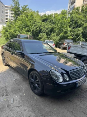 Mercedes-Benz E 220, снимка 1