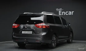 Toyota Sienna 3.5 V6 * LIMITED AWD * 7 МЕСТА * КАФЯВ КОЖЕН САЛОН, снимка 14