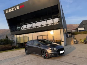 Ford Focus 2.0i ST 