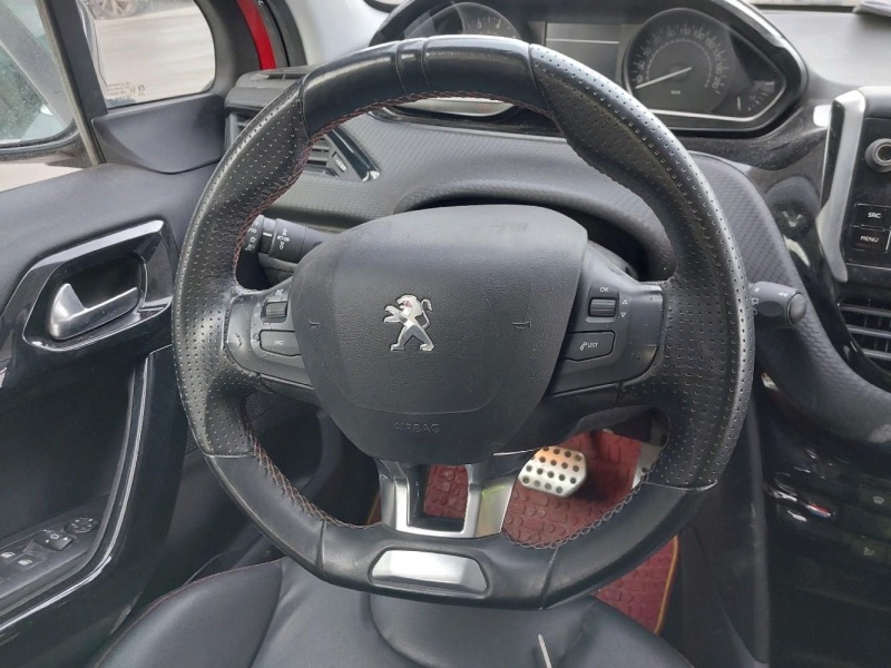 Peugeot 208 GT LINE AUTOMATIC 110к.с!!, снимка 17 - Автомобили и джипове - 46357142