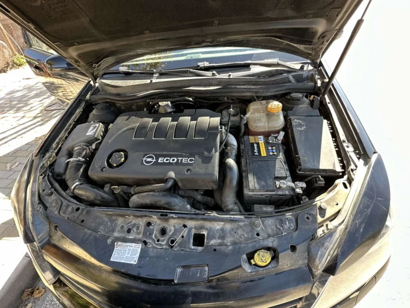 Opel Astra GTC 120 к.с. 6 скорости, снимка 6 - Автомобили и джипове - 47682164