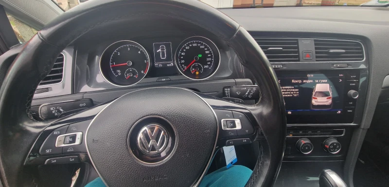 VW Golf 7 1.6TDI , снимка 7 - Автомобили и джипове - 48403647