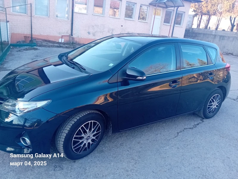 Toyota Auris 1.4d4d, снимка 4 - Автомобили и джипове - 49317533