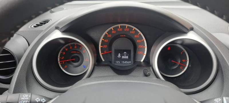 Honda Jazz 1.4 SI FACE 100HP, снимка 7 - Автомобили и джипове - 49513369