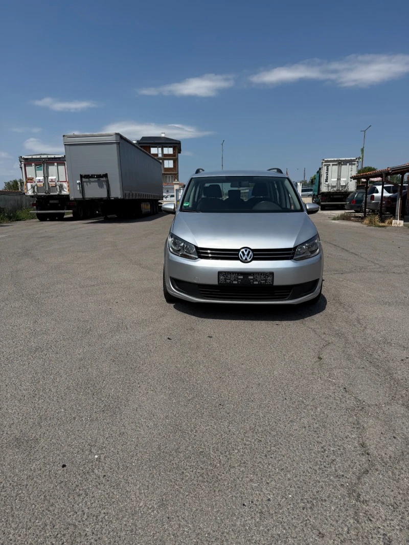 VW Touran 1.6 TDI, снимка 2 - Автомобили и джипове - 52093552