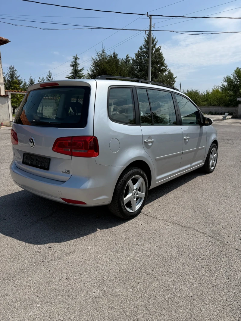 VW Touran 1.6 TDI, снимка 6 - Автомобили и джипове - 52093552