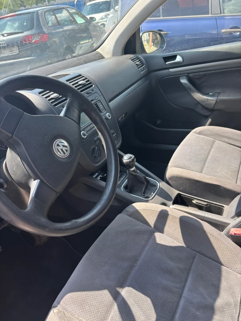 VW Golf 1.9, снимка 5 - Автомобили и джипове - 51915504