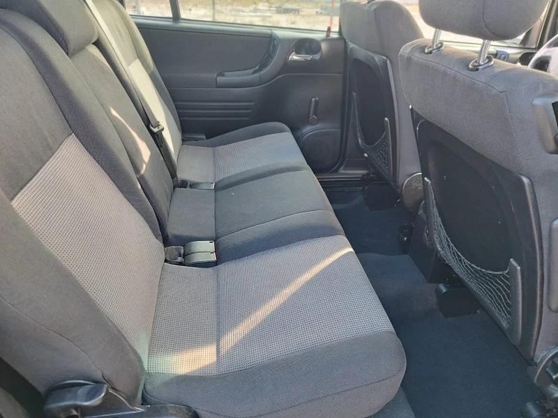 Opel Zafira 1.6 i, снимка 10 - Автомобили и джипове - 52516201