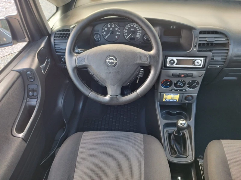 Opel Zafira 1.6 i, снимка 14 - Автомобили и джипове - 52516201