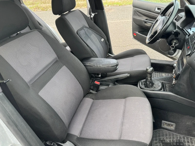 VW Golf, снимка 10 - Автомобили и джипове - 53167641