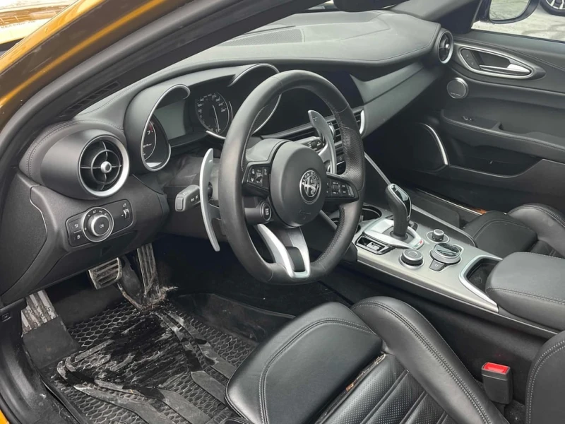 Alfa Romeo Giulia * Veloce * CARFAX * ЦЕНА ДО БГ, снимка 7 - Автомобили и джипове - 53383483