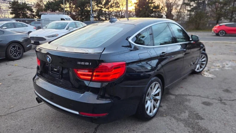 BMW 328 ixDrive GranTurismo * CARFAX* * ЦЕНА ДО БГ* , снимка 5 - Автомобили и джипове - 53510480
