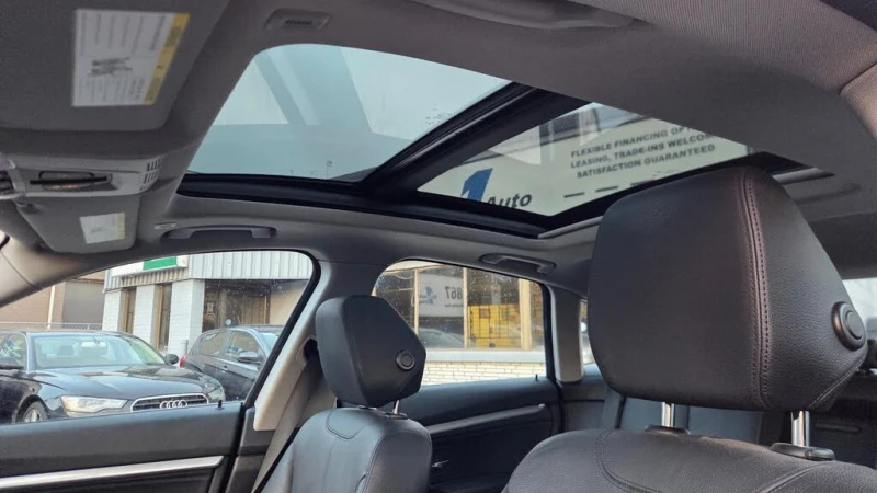 BMW 328 ixDrive GranTurismo * CARFAX* * ЦЕНА ДО БГ* , снимка 11 - Автомобили и джипове - 53510480