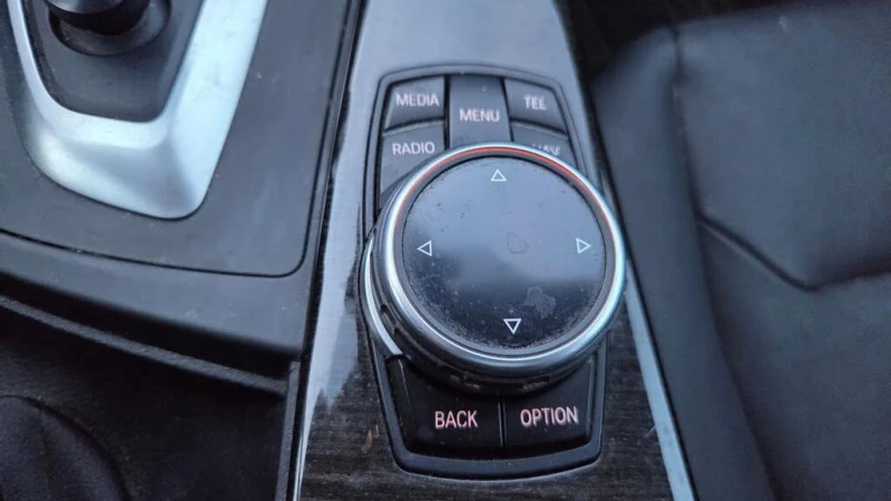 BMW 328 ixDrive GranTurismo * CARFAX* * ЦЕНА ДО БГ* , снимка 15 - Автомобили и джипове - 53510480