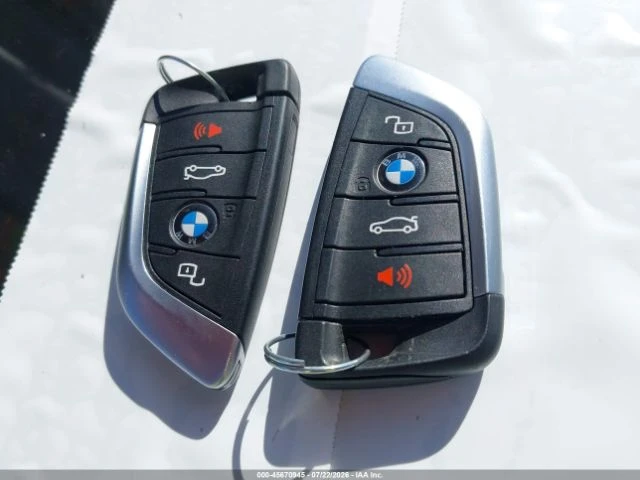 BMW i4 eDrive40* КОЖА* ПОДГРЕВ* HARMAN KARDON* PANO* , снимка 10 - Автомобили и джипове - 55472807