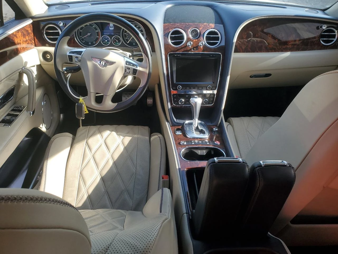 Bentley Flying Spur  - изображение 8