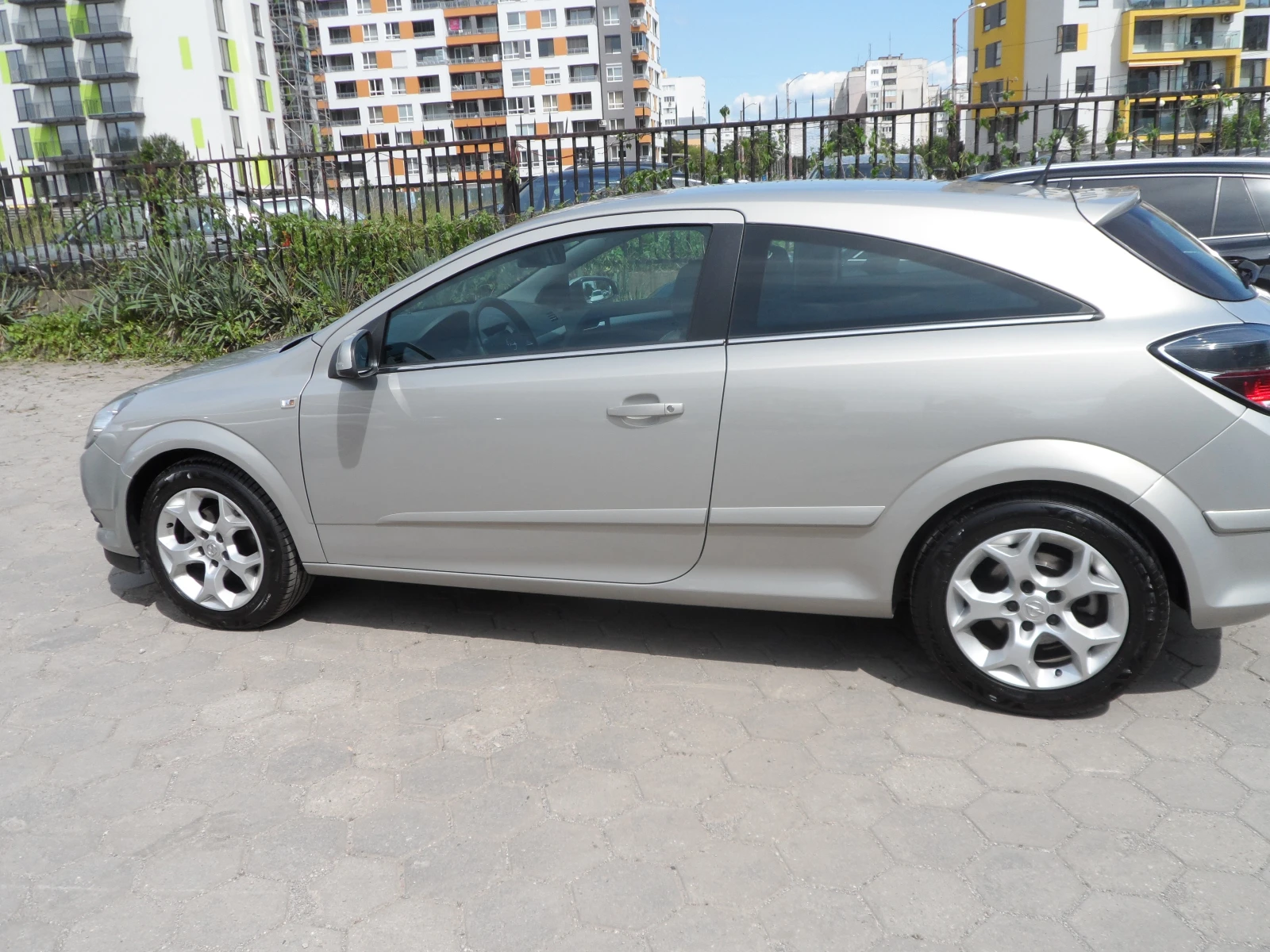 Opel Astra gtc - изображение 2