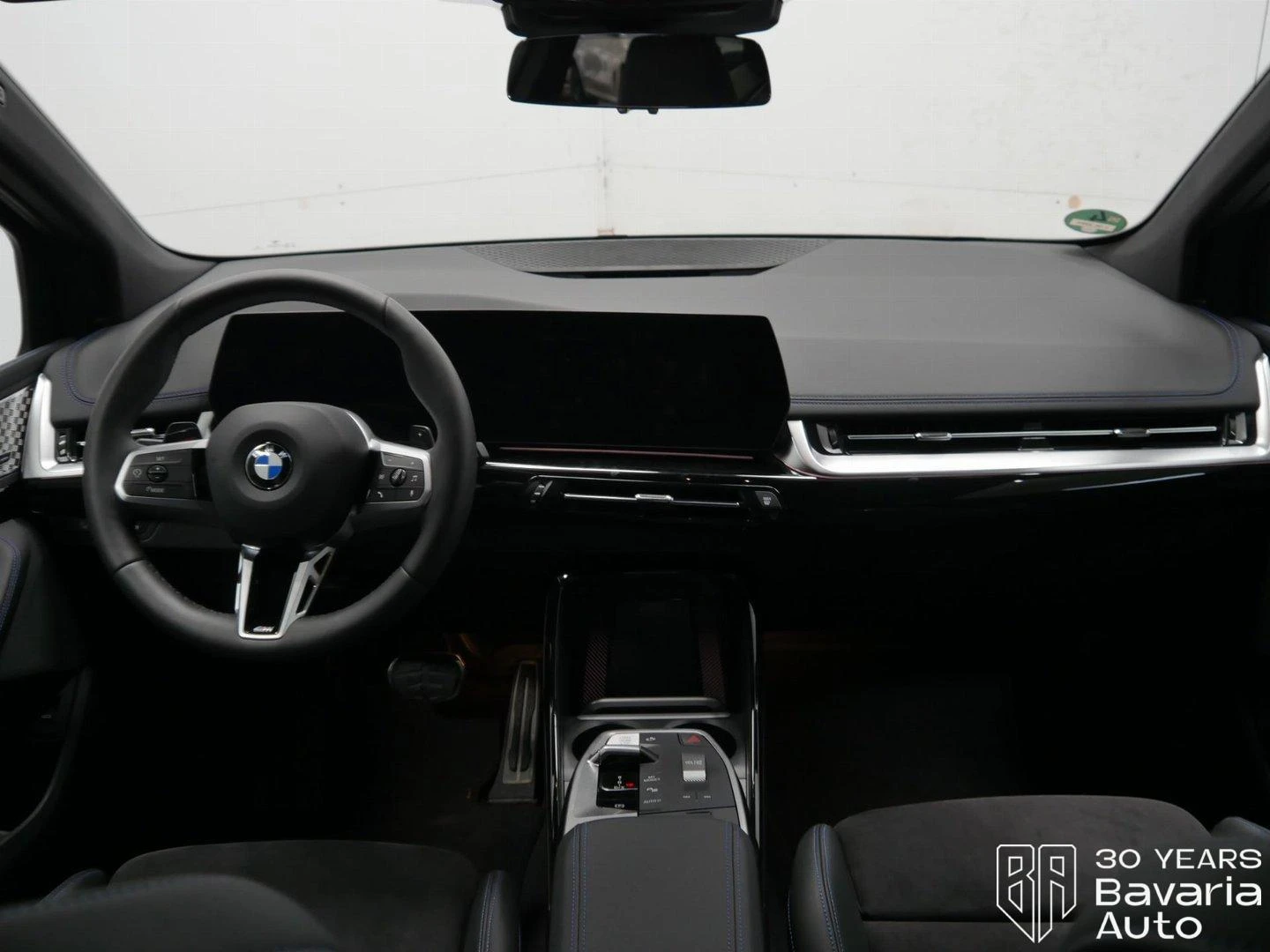 BMW 220 i Active Tourer M Sport Paket Steptronic - изображение 6