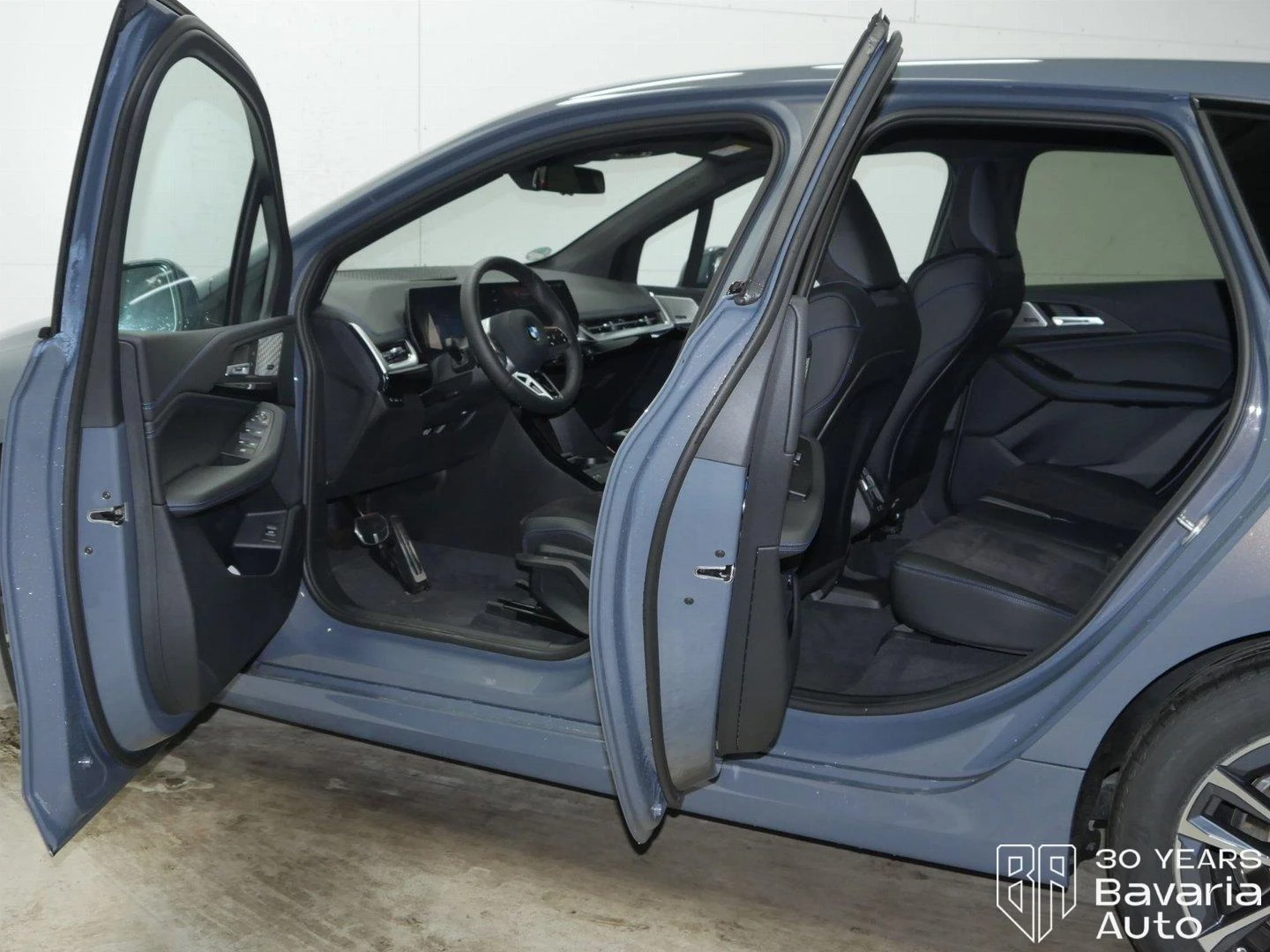 BMW 220 i Active Tourer M Sport Paket Steptronic - изображение 5