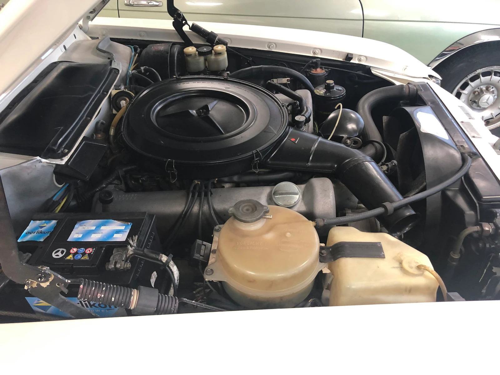 Mercedes-Benz SLC 350 V6 - изображение 8