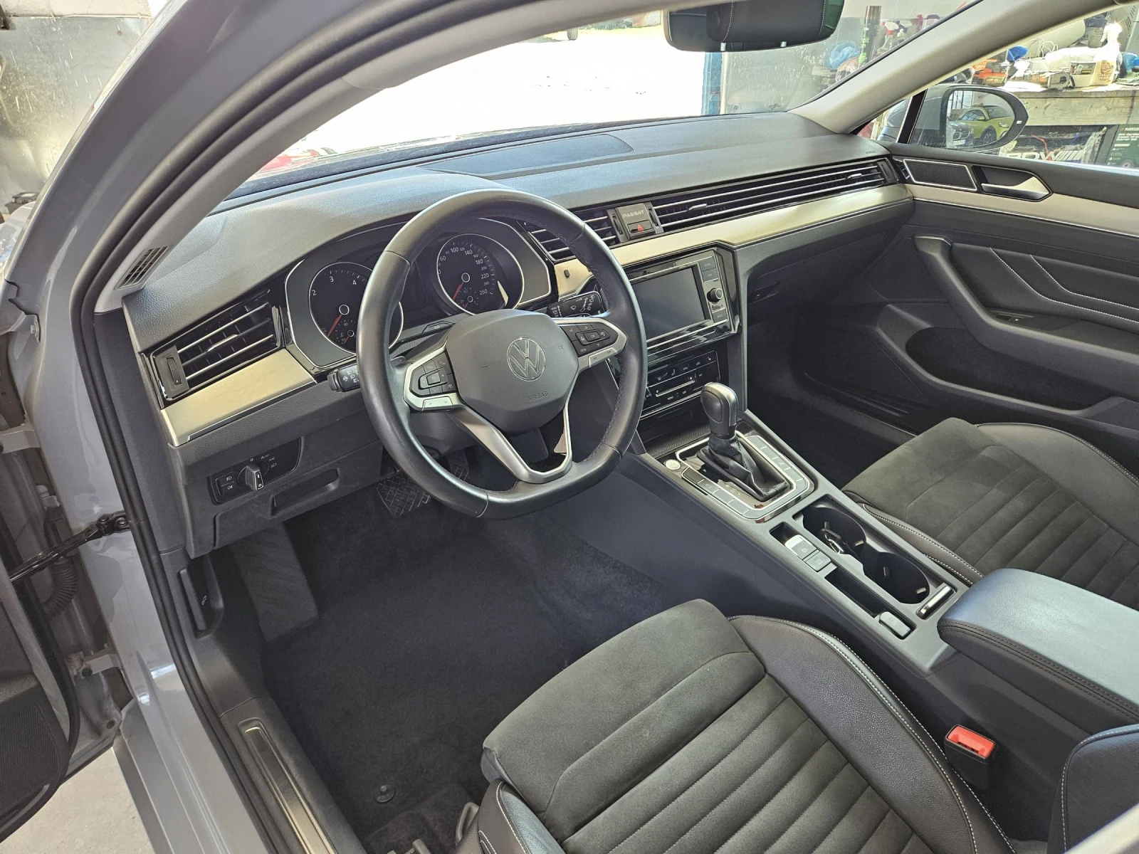 VW Passat, снимка 5 - Автомобили и джипове - 53781838