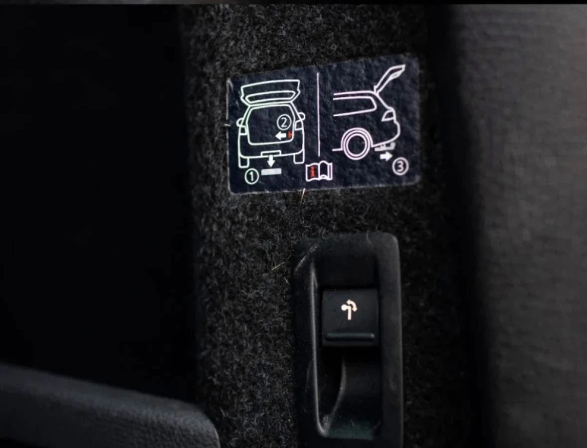 VW Passat LED High-Line , снимка 17 - Автомобили и джипове - 53786648