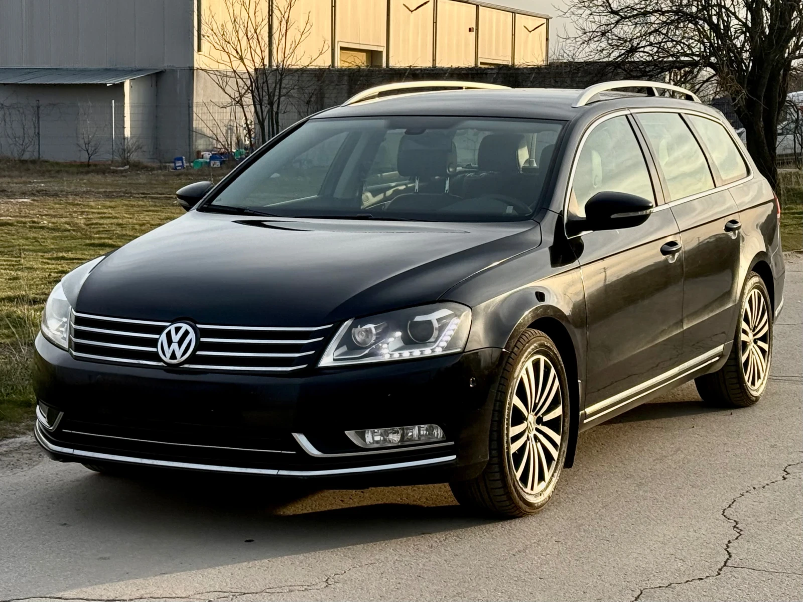 VW Passat LED High-Line , снимка 4 - Автомобили и джипове - 53786648