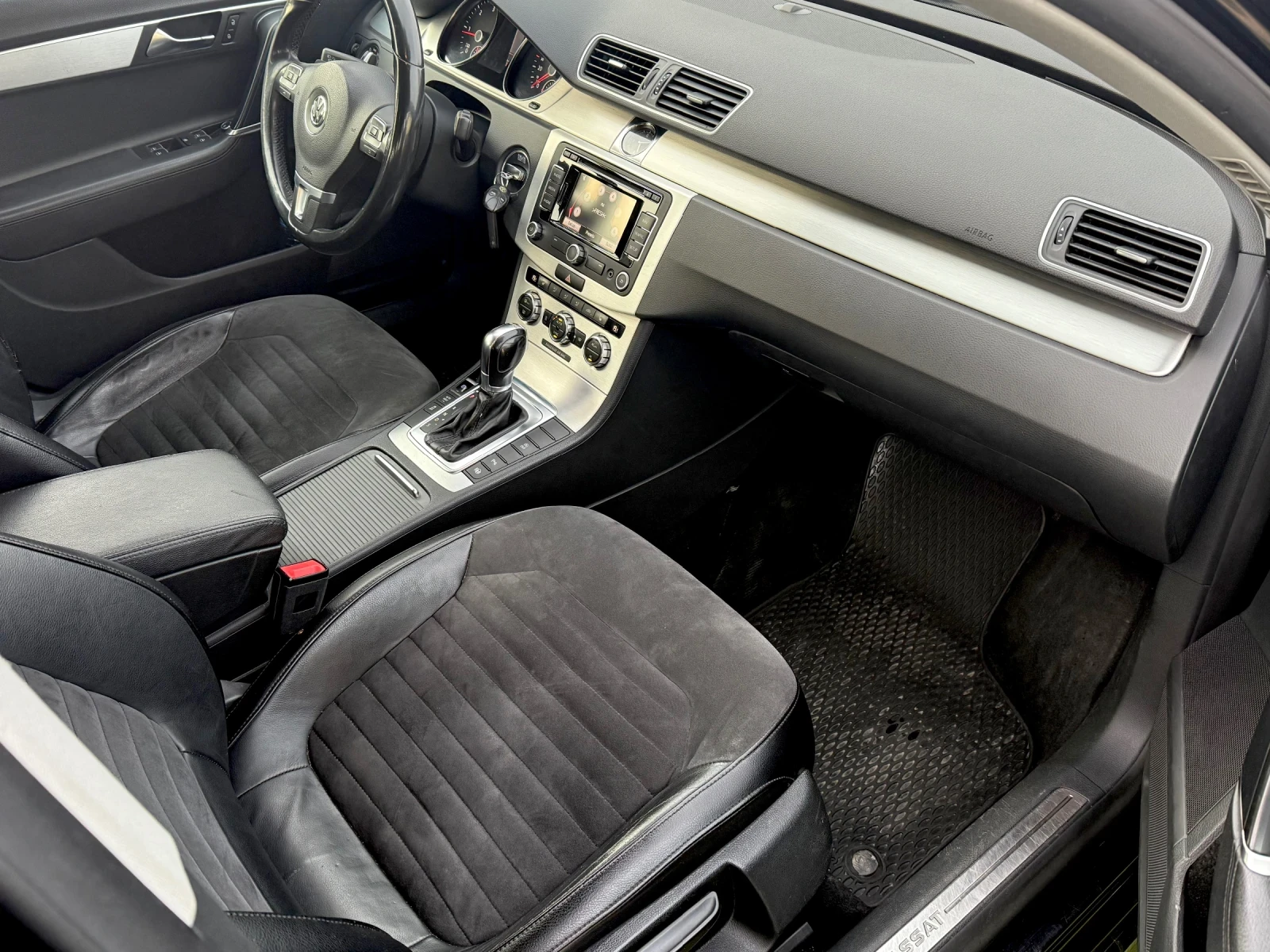 VW Passat LED High-Line , снимка 9 - Автомобили и джипове - 53786648