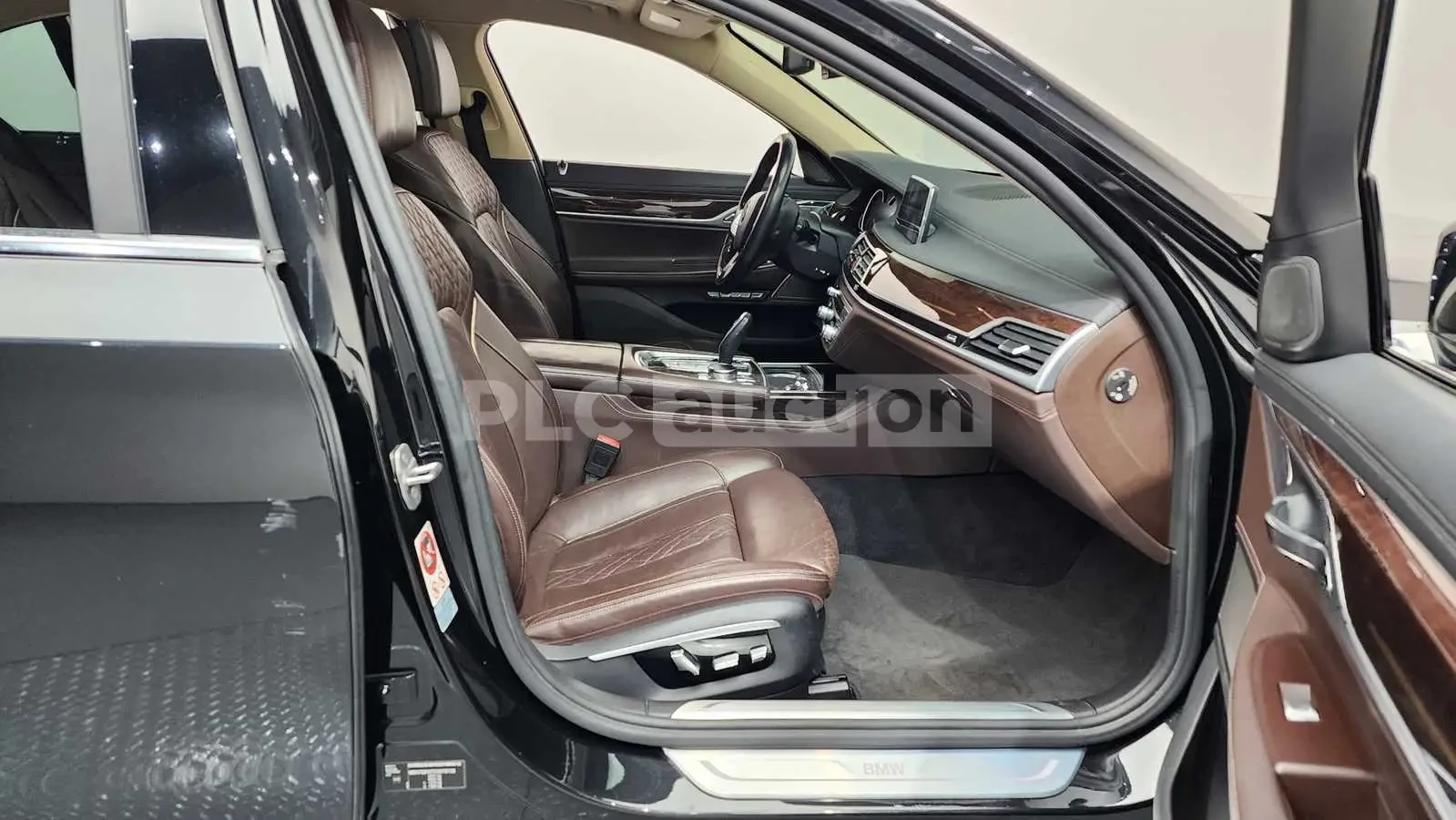 BMW 740 FULL+ + + , снимка 10 - Автомобили и джипове - 54065453