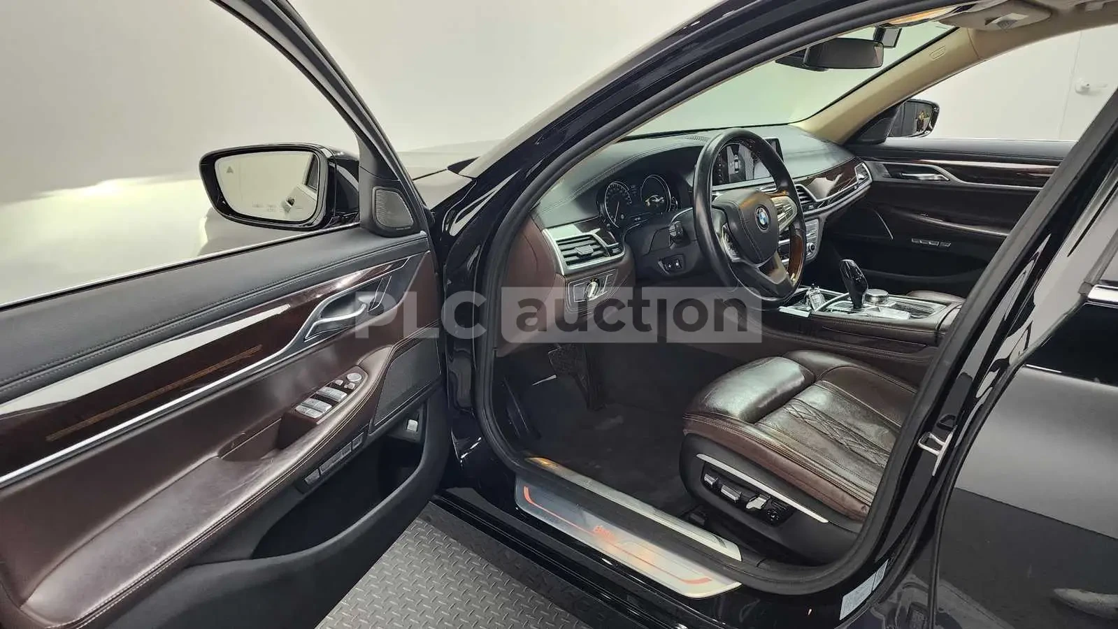 BMW 740 FULL+ + + , снимка 5 - Автомобили и джипове - 54065453