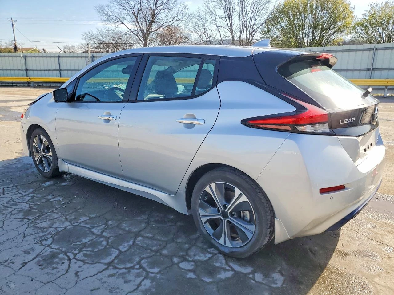 Nissan Leaf  SV Hatchback | Mobile.bg � ����������� 2