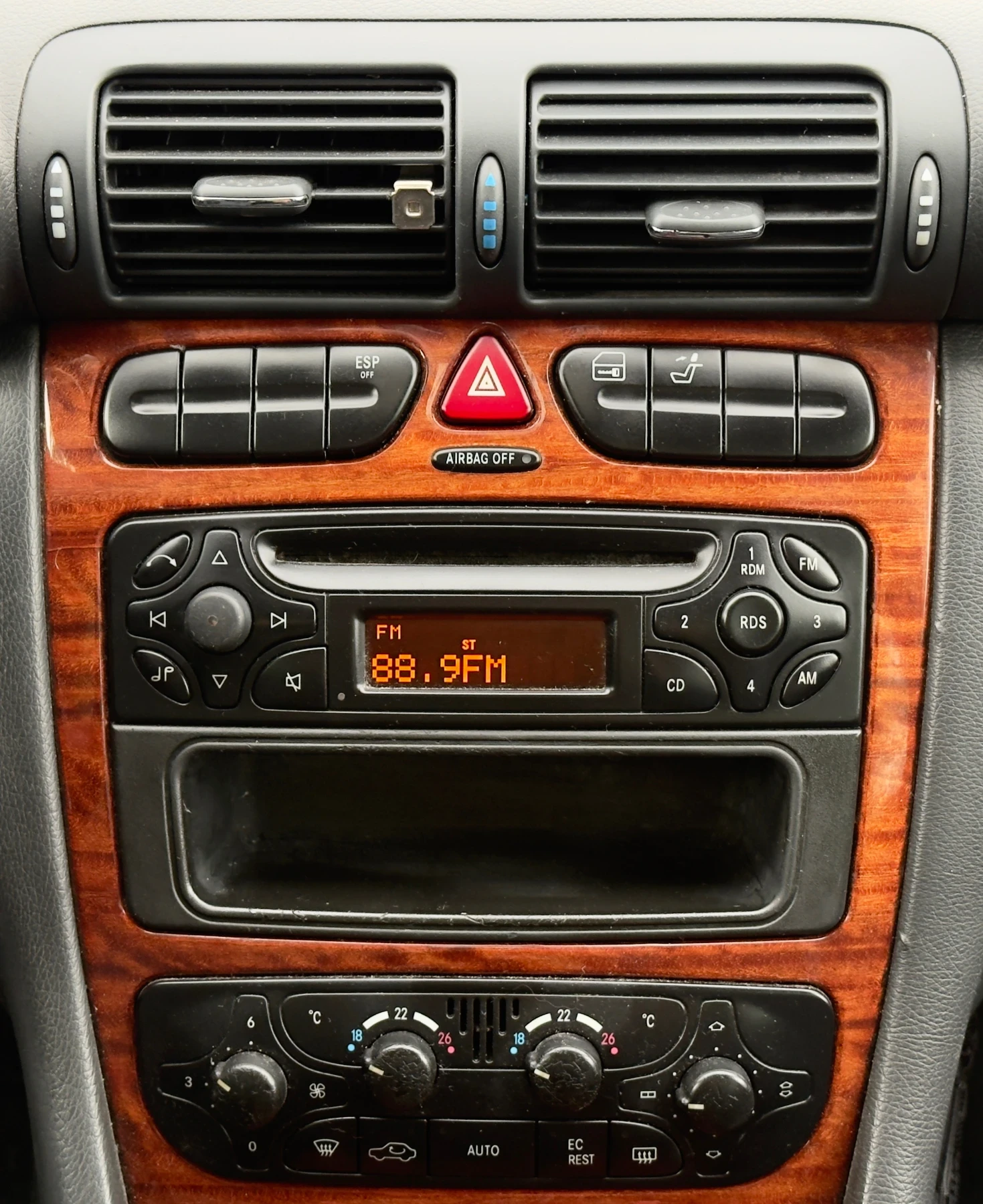Mercedes-Benz C 200 CDi , снимка 11 - Автомобили и джипове - 54479328