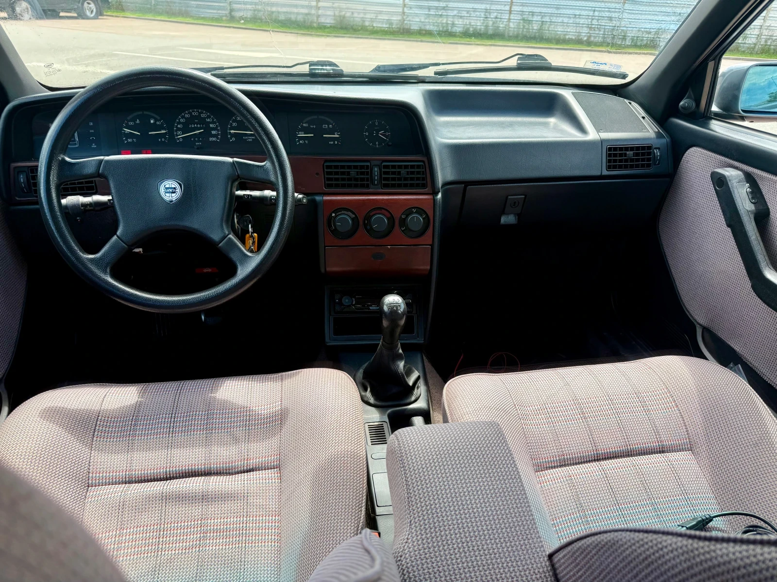 Lancia Dedra 1.6i LPG, снимка 9 - Автомобили и джипове - 54662687